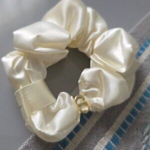 Dior White Satin Scrunchie – GWP Exclusive – New in Box